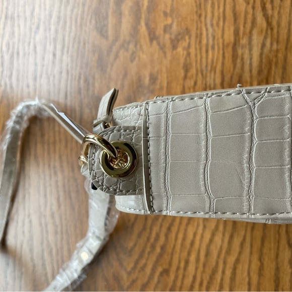 Croc embossed crossbody - Picture 3 of 3